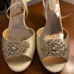 Badgley Mischka Abigail Wedge, Ivory Satin